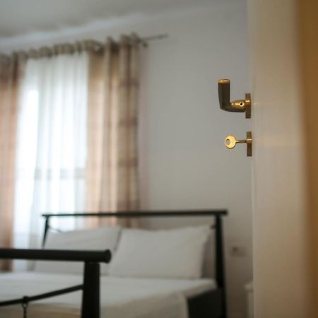 Apartment Jani Саранде Екстериор снимка