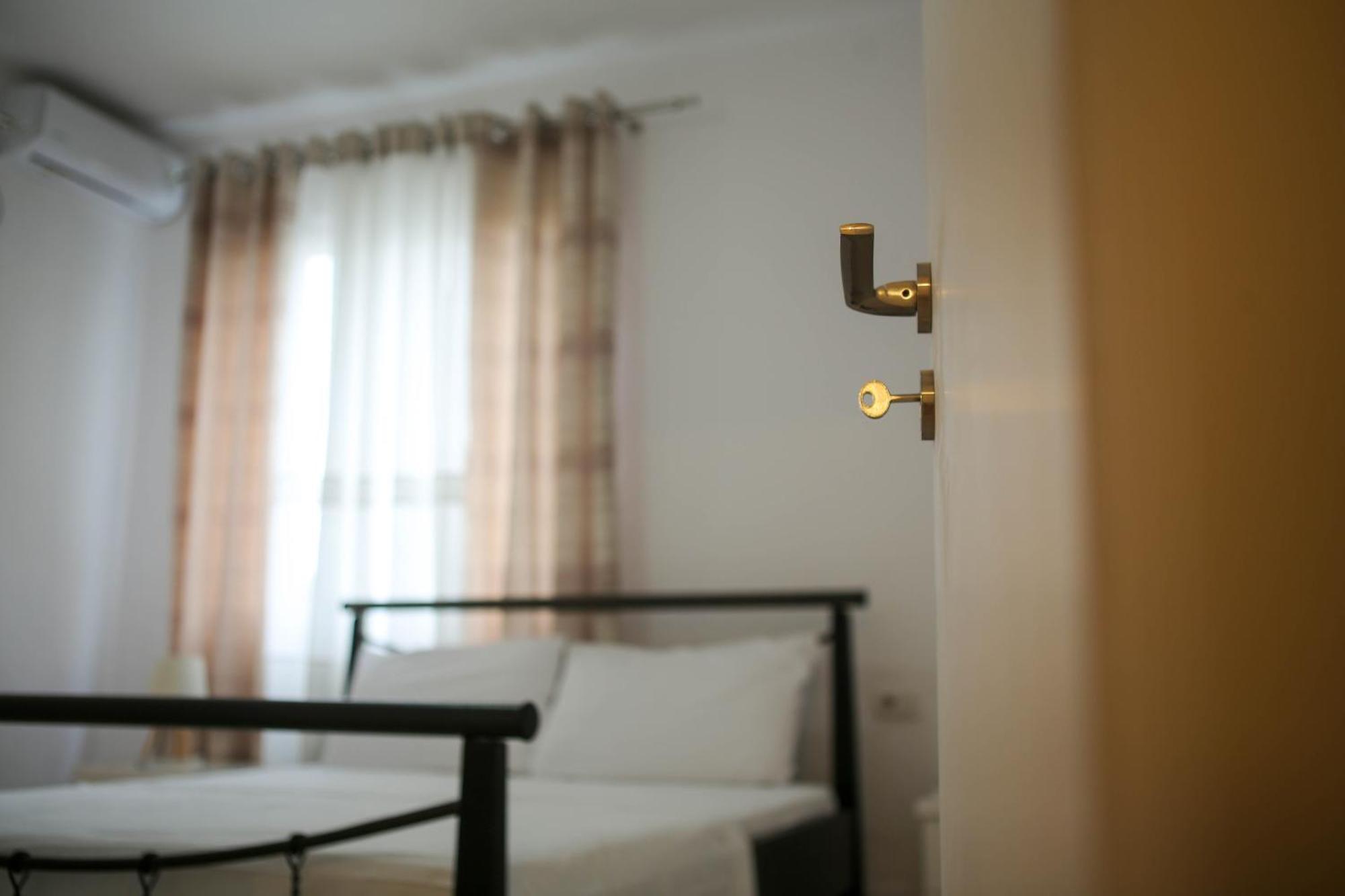 Apartment Jani Саранде Екстериор снимка